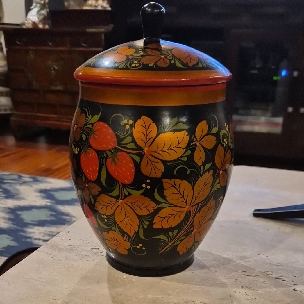 Elegant Black and Gold Red Decorative Jar with Lid From Russia